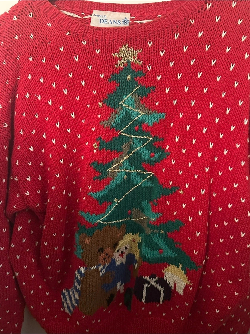 Deans of Scotland Vintage Christmas Tree Bear Sweater Red & Green Medium